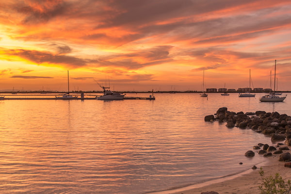 Disfruta un atardecer frente al mar en La Paz