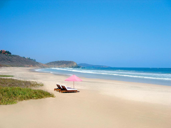 Playa Las Alamandas (Costalegre)